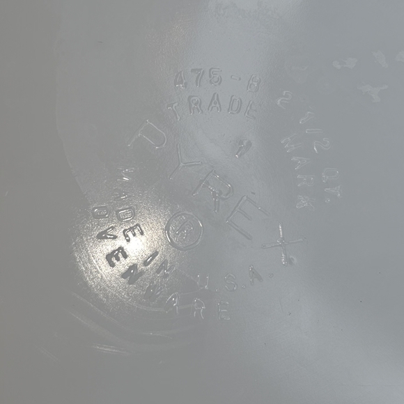 Vintage Pyrex Autumn Floral 2 1/2 Quart Casserole Dish - Picture 5 of 10